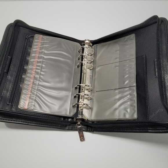 FRANKLIN COVEY Planner Binder Genuine Leather 6-Ring Black Zip Around 6\